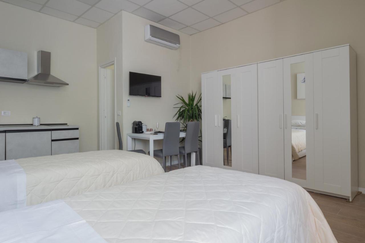 Center Rooms ピアチェンツァ エクステリア 写真