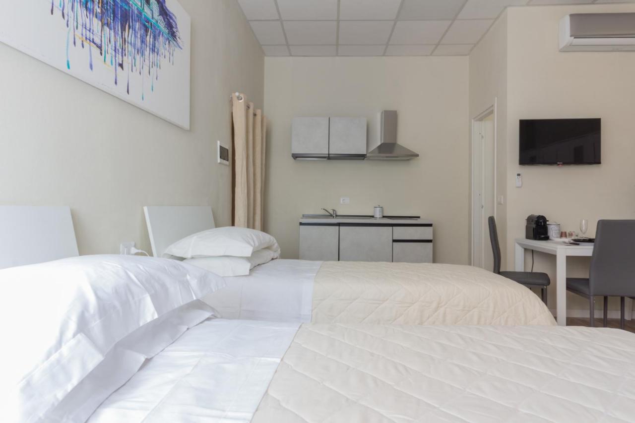 Center Rooms ピアチェンツァ エクステリア 写真