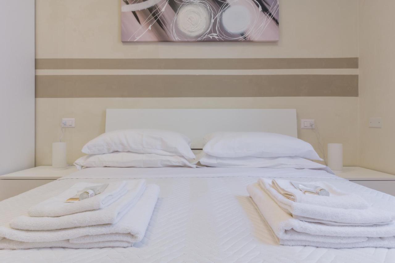 Center Rooms ピアチェンツァ エクステリア 写真