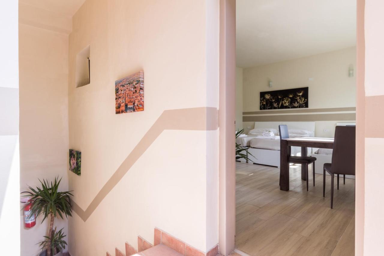 Center Rooms ピアチェンツァ エクステリア 写真