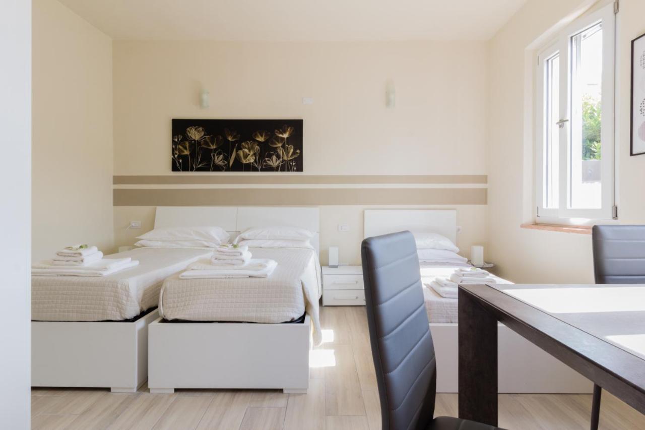 Center Rooms ピアチェンツァ エクステリア 写真